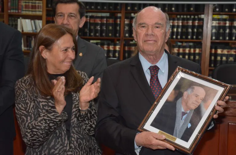 40-ANOS-DEMOCRACIA-DR.-SERGIO-JENEFES-16.9.24-768x507