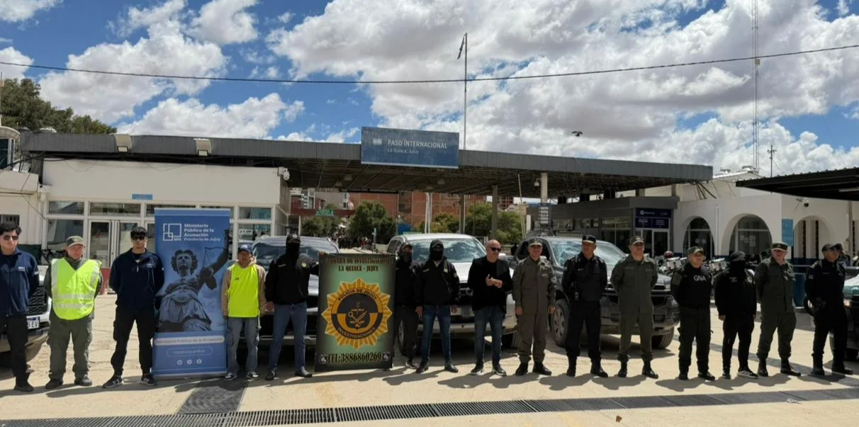 la quiaca operativo policial recupero camionetas1