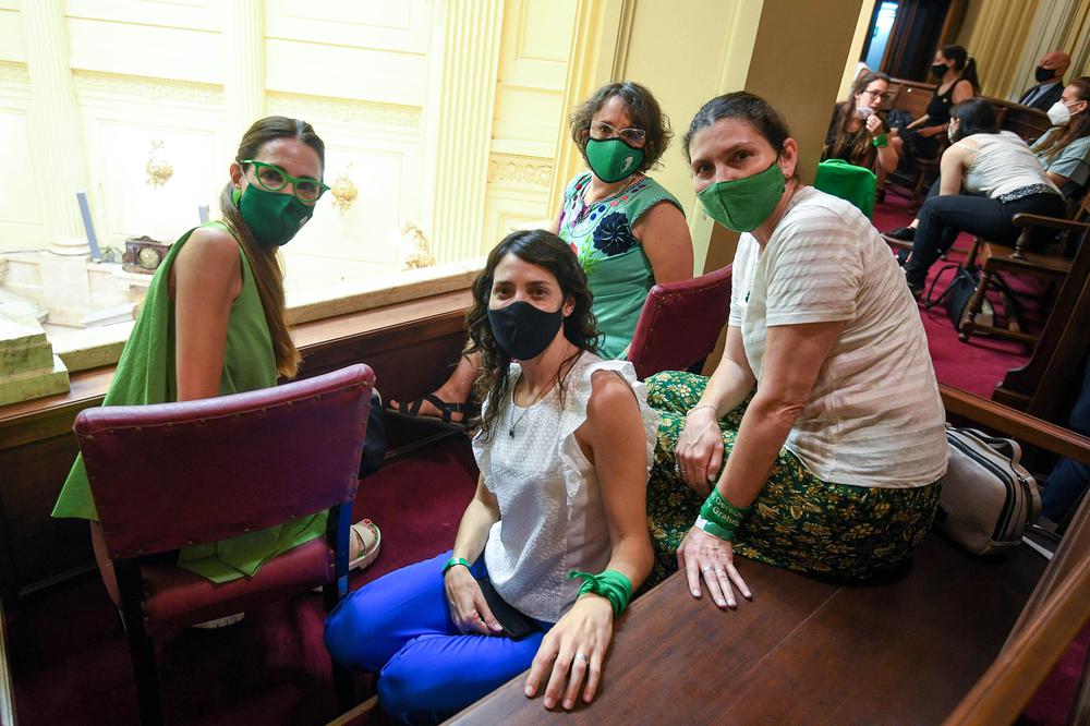 30-12-2020_el_optimismo_afloraba_entre_las