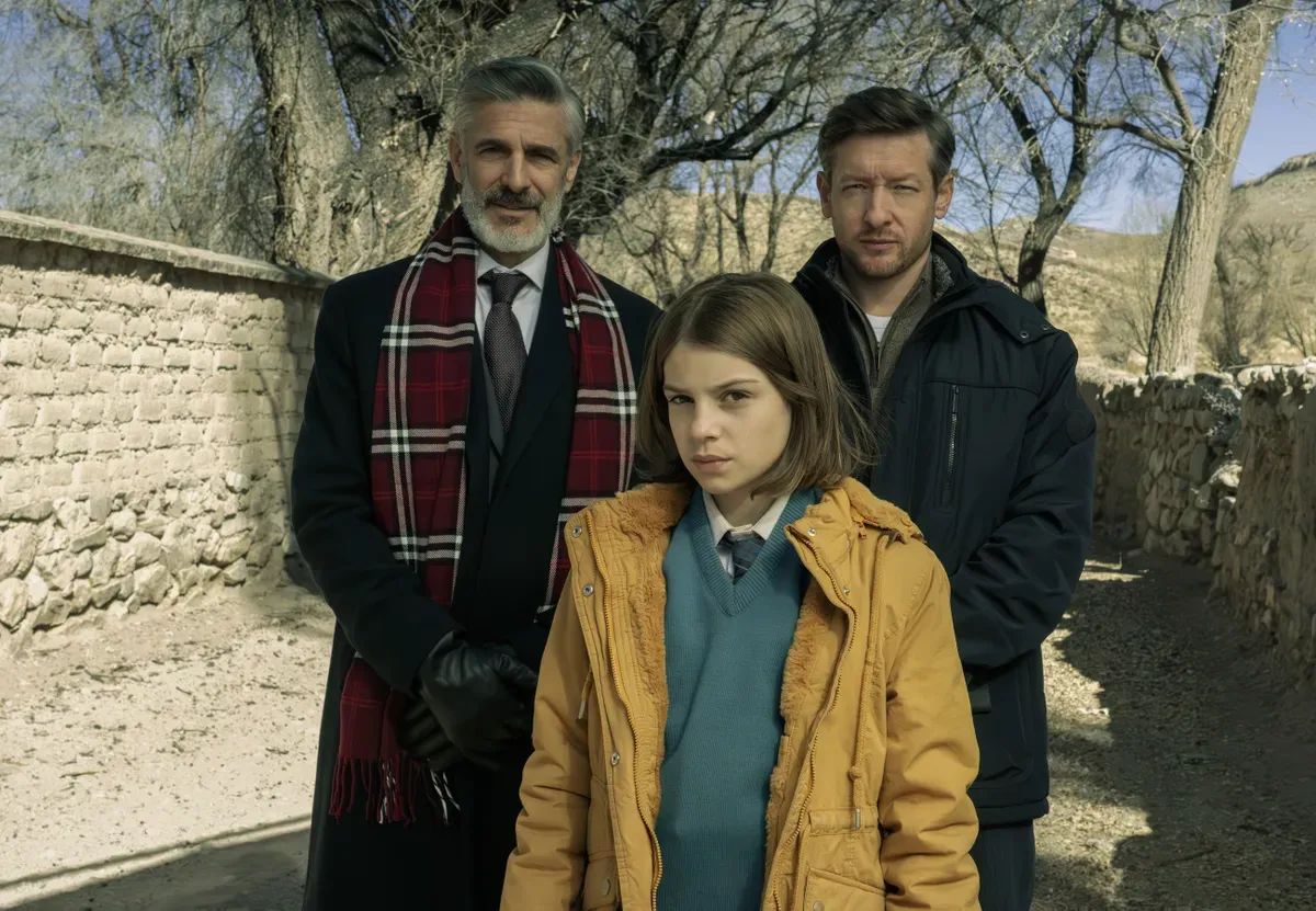 LAS MALDICIONES, SERIE