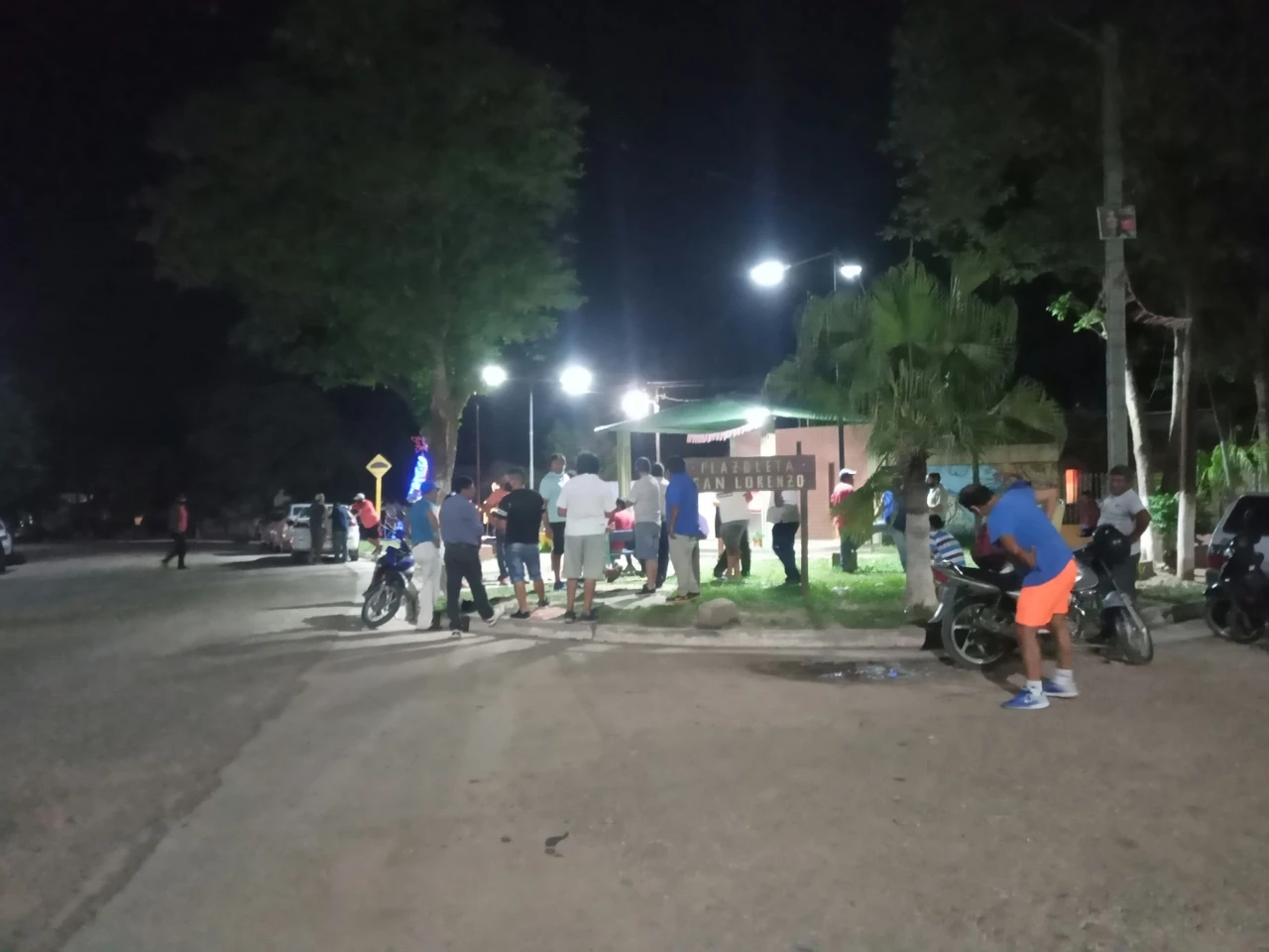 450770_ab839d09a3b04de79a5cf820313f5a4f_mv2