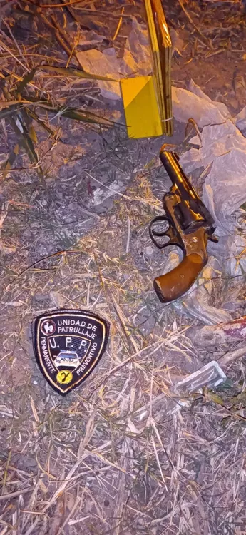 demorada amenazas revolver