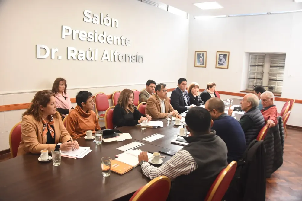 comision salud residencias medicas