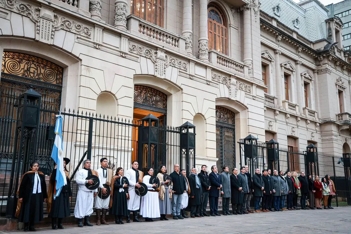 homenaje manuel eduardo arias casa gobierno2