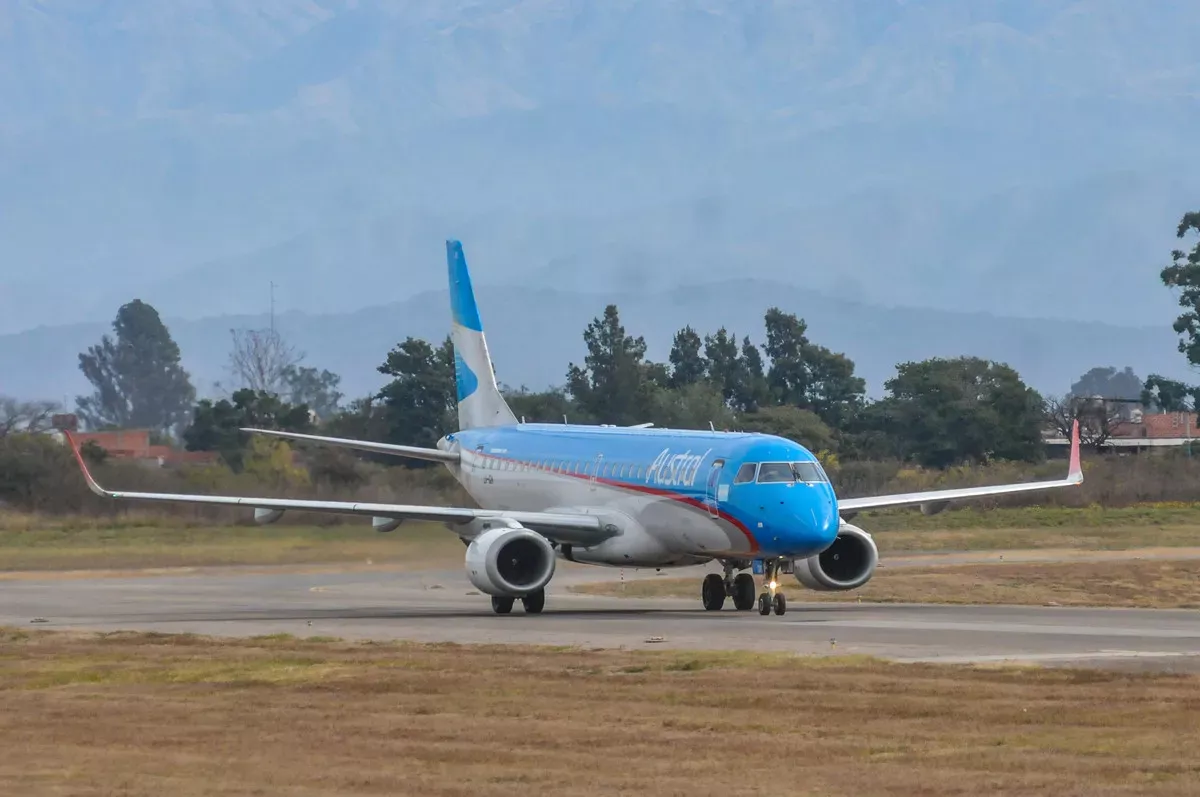 AVION AEROLINEAS