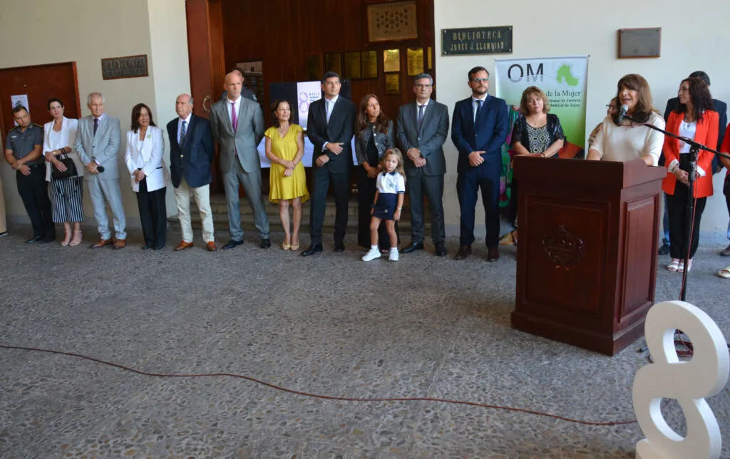 DIA-INTERNACIONAL-DE-LA-MUJER-ACTO-PODER-JUDICIAL.4-DRA.-NORMA-ISSA-1024x644